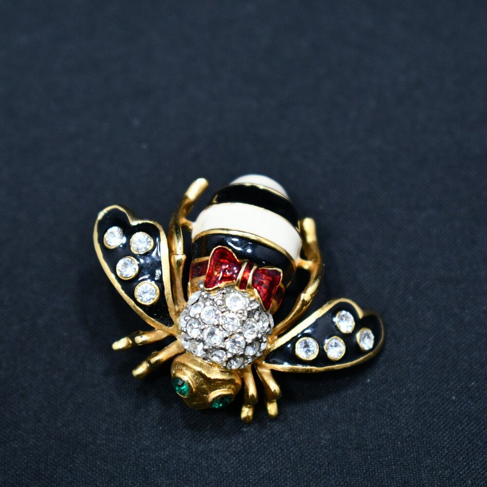 Vintage Joan Rivers Bee Brooch Rhinestone Enamel Gold Tone 1990s - Picture 9 of 10